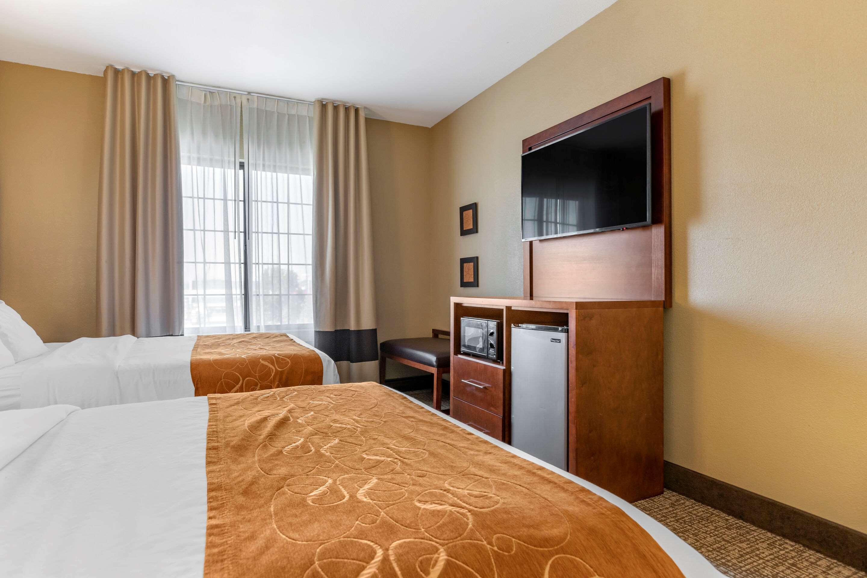 Comfort Suites Grand Rapids South Kentwood Exterior photo