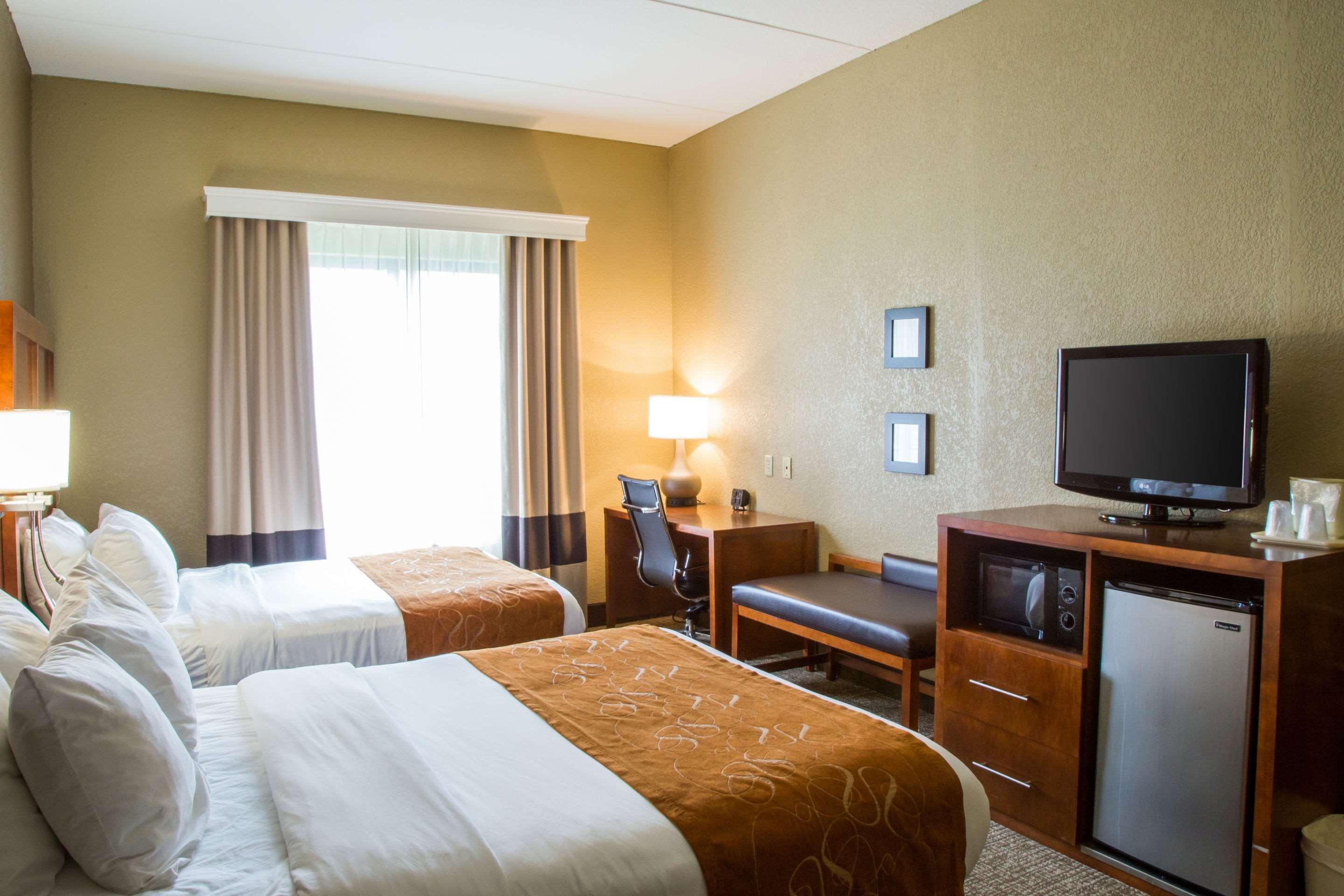 Comfort Suites Grand Rapids South Kentwood Exterior photo