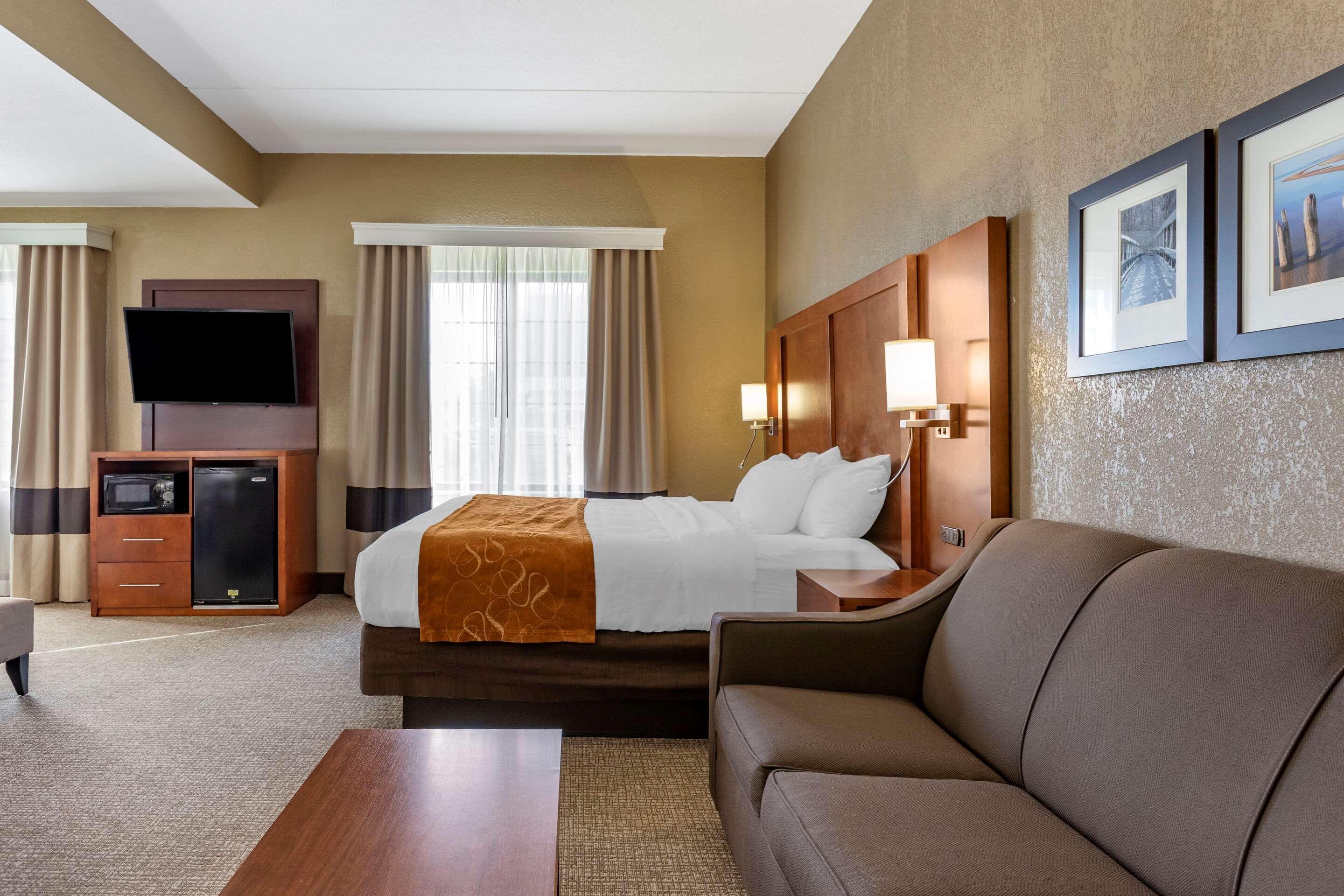 Comfort Suites Grand Rapids South Kentwood Exterior photo