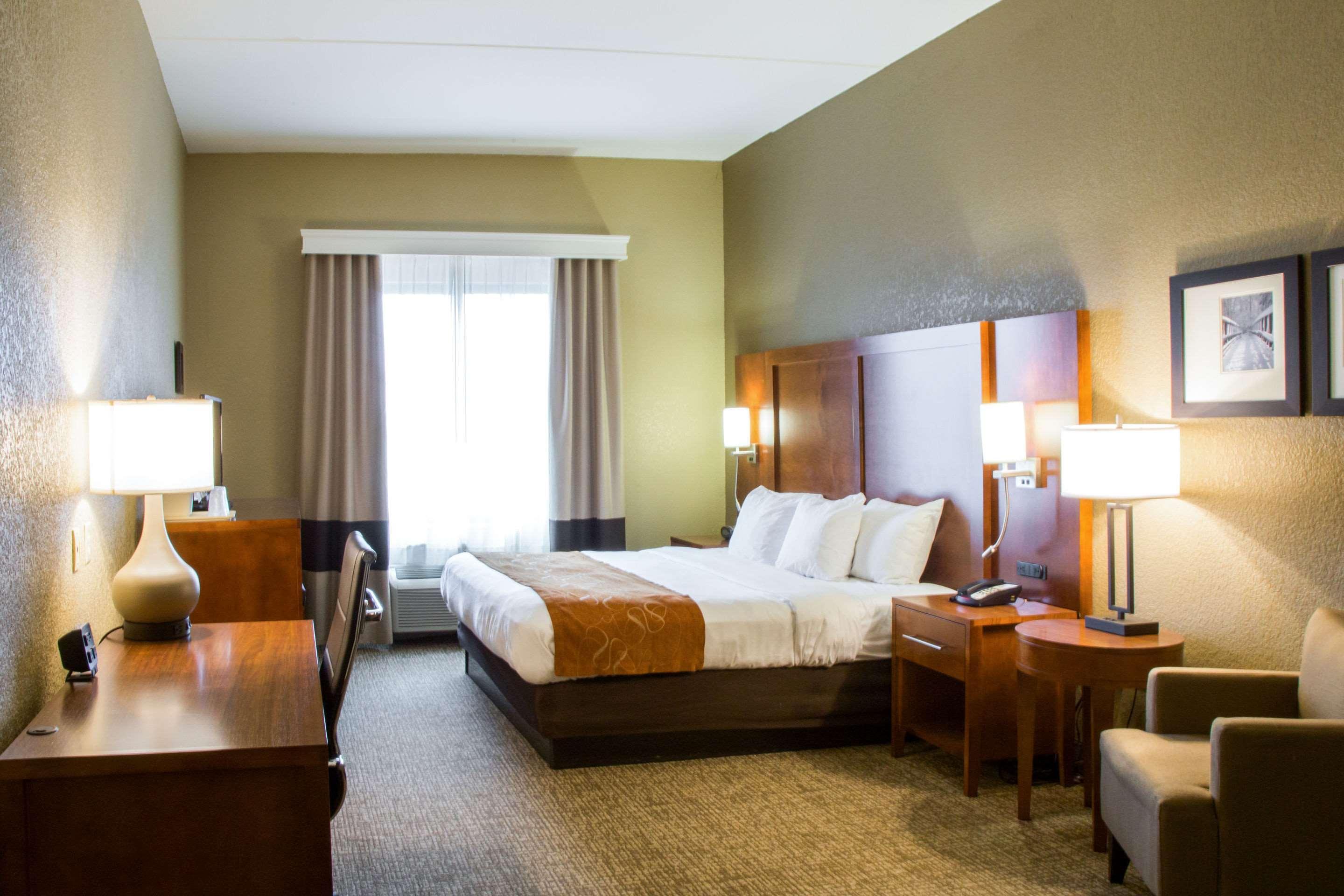 Comfort Suites Grand Rapids South Kentwood Exterior photo