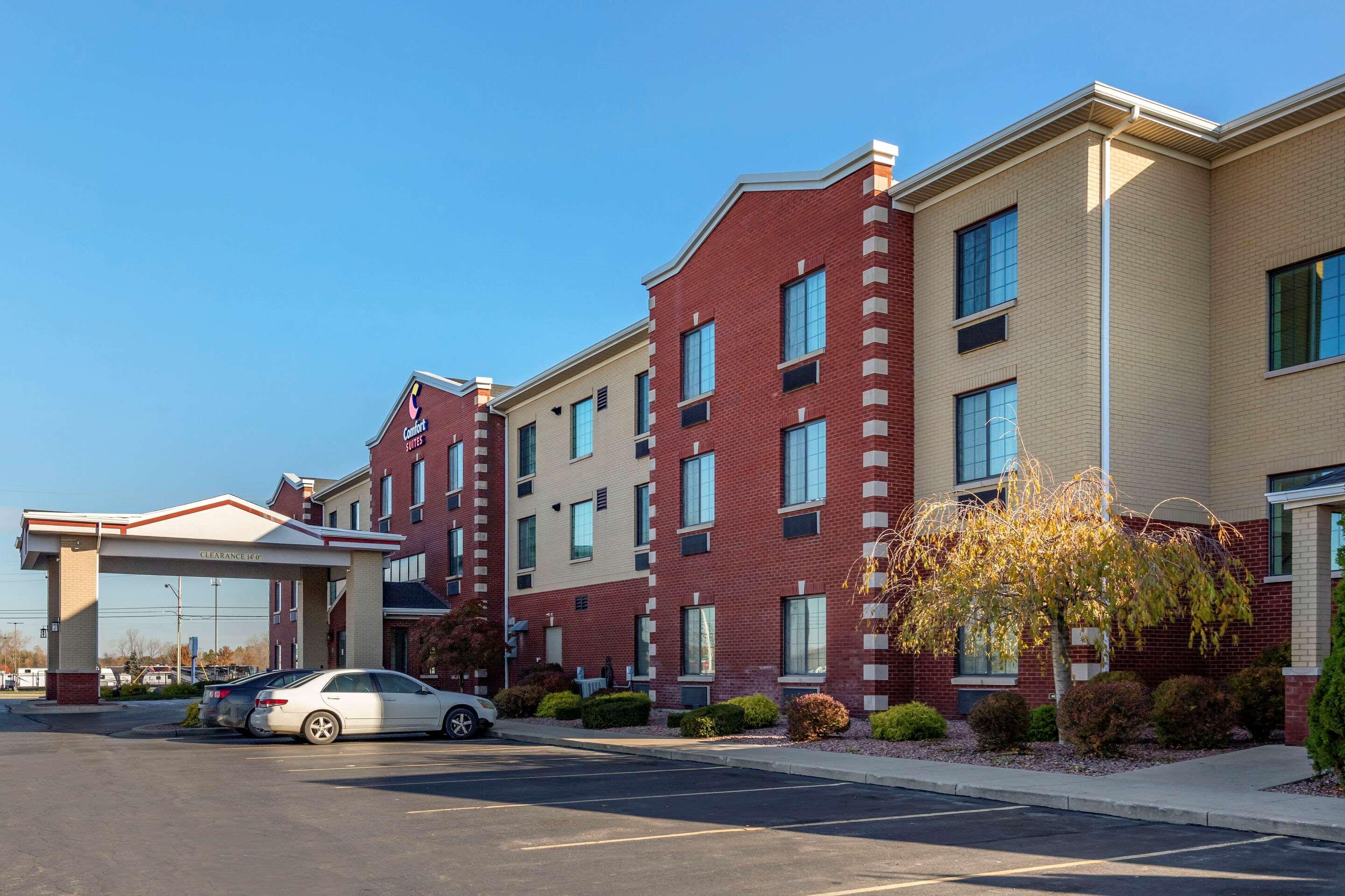 Comfort Suites Grand Rapids South Kentwood Exterior photo