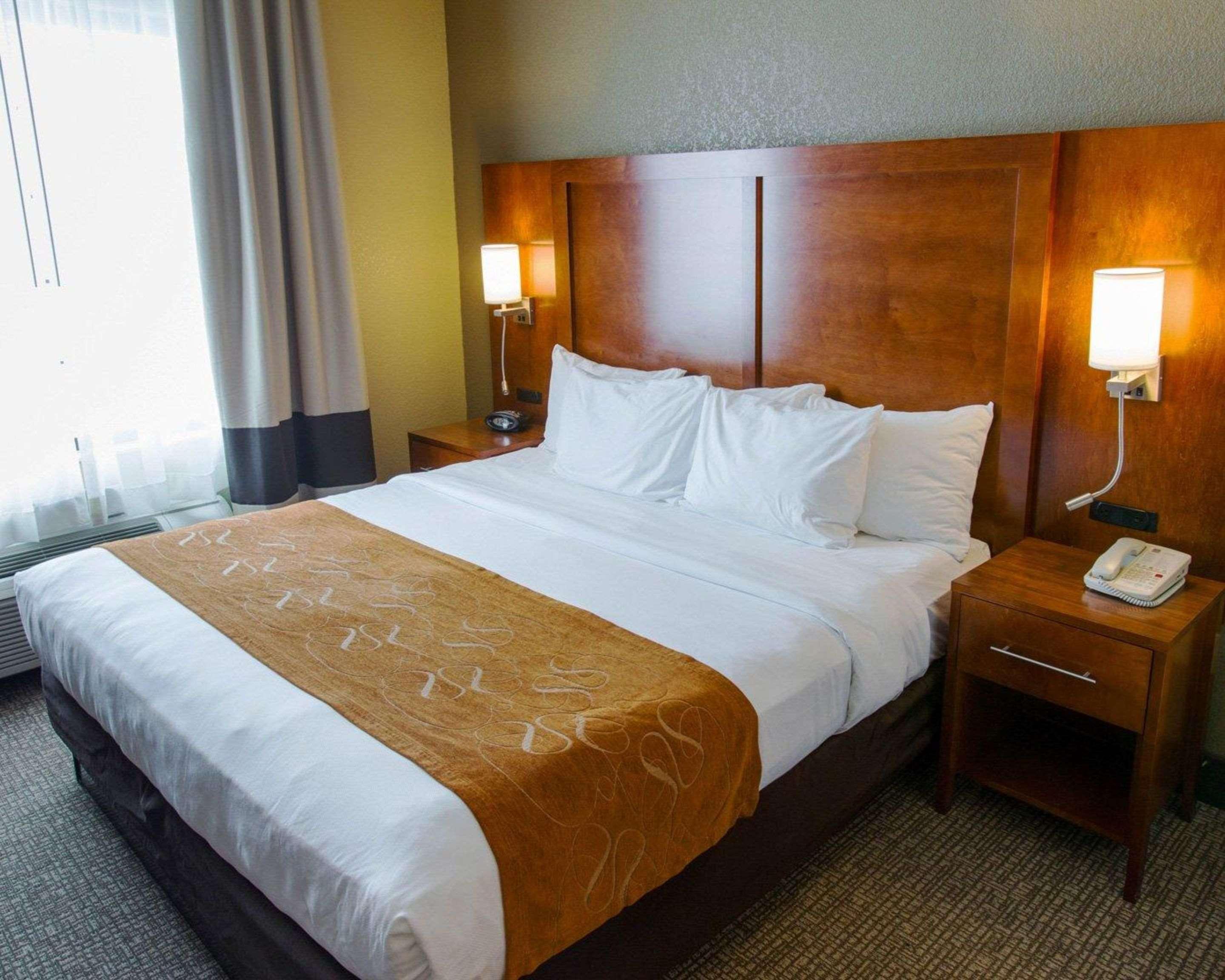 Comfort Suites Grand Rapids South Kentwood Exterior photo