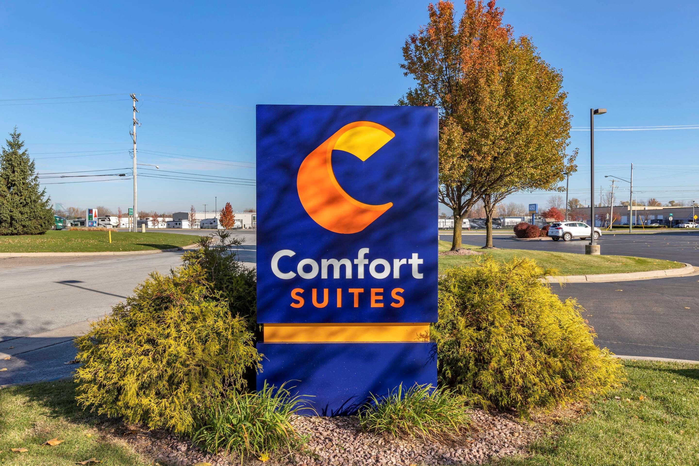 Comfort Suites Grand Rapids South Kentwood Exterior photo