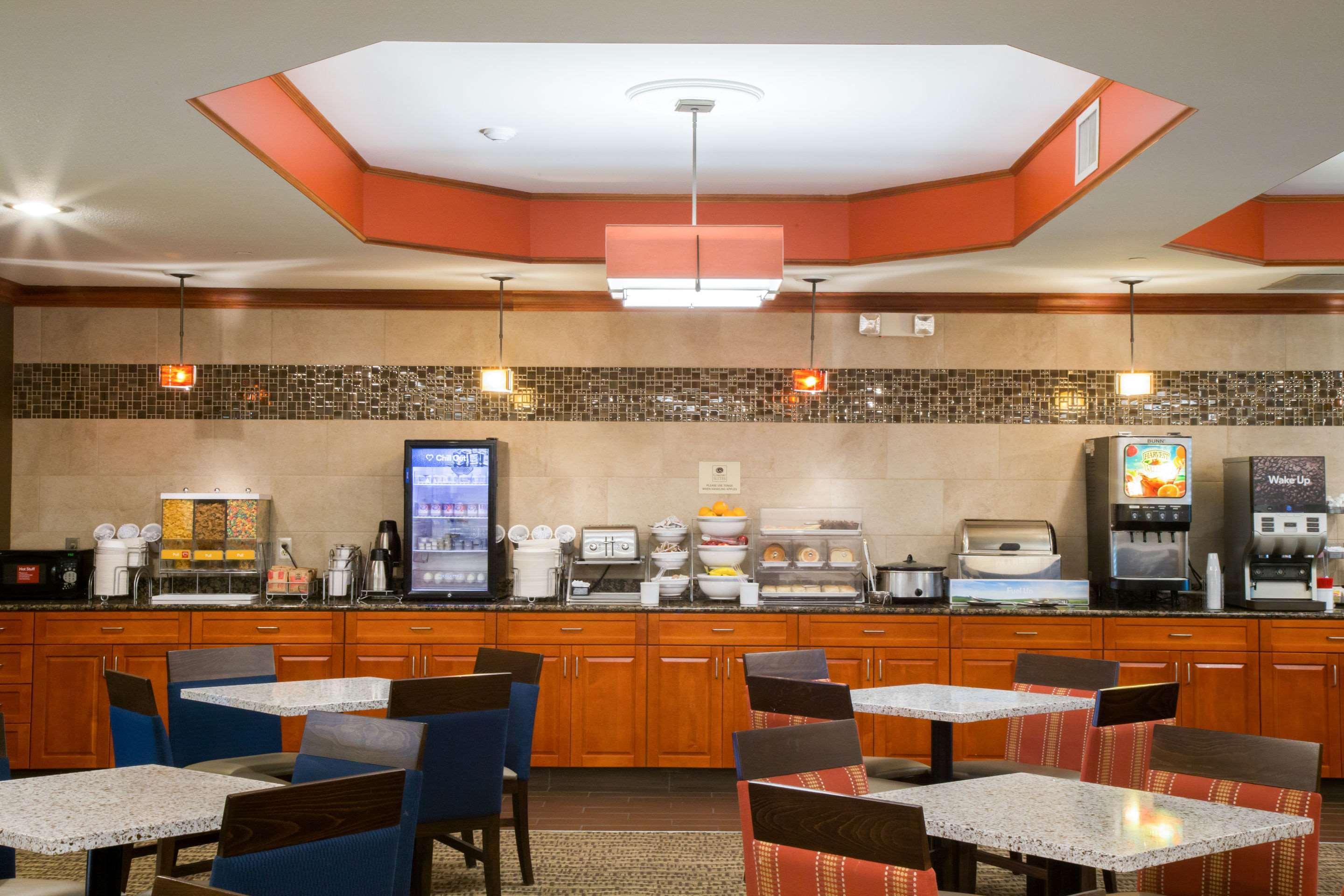 Comfort Suites Grand Rapids South Kentwood Exterior photo